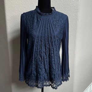 Chicos Navy Top Size 4-6